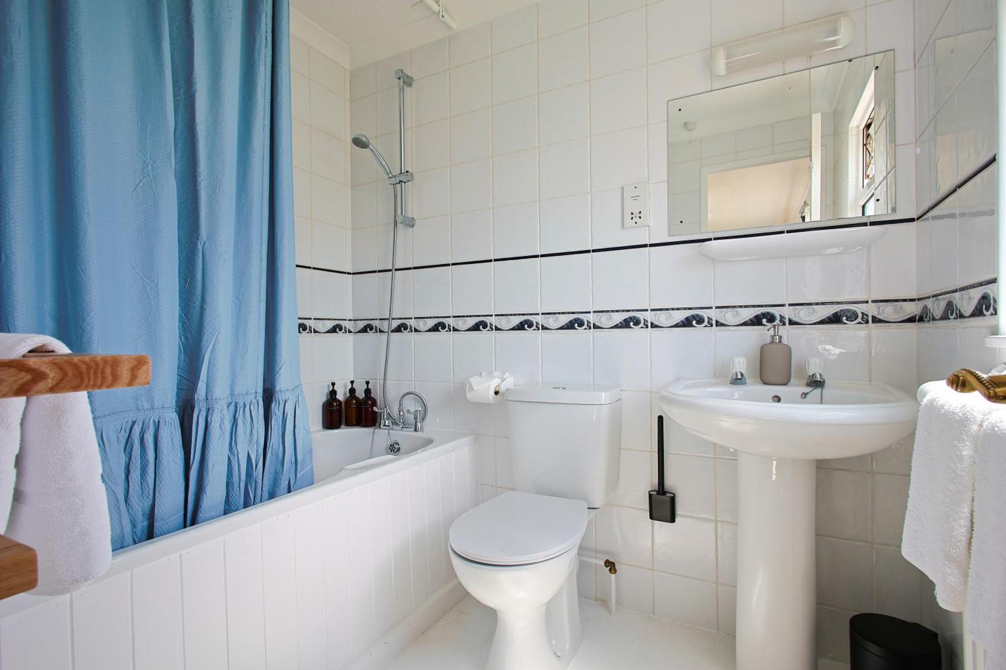 Hot Tub With A View - Christchurch Harbour Holiday home *